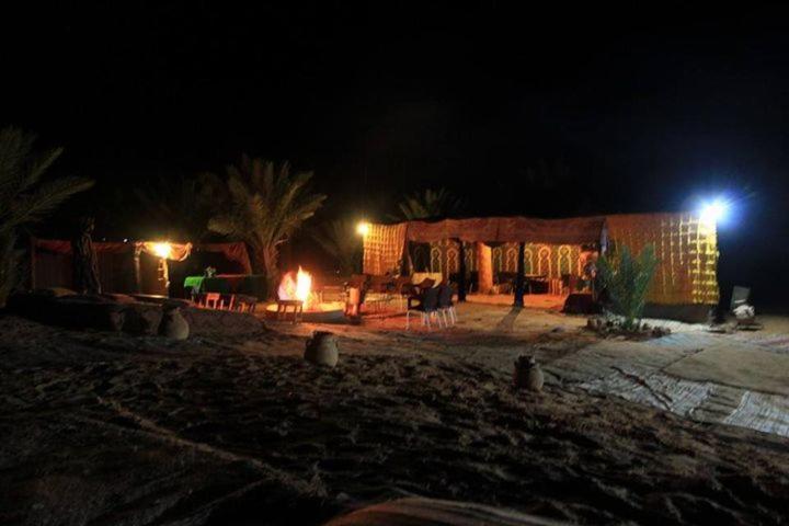 Auberge Sahara Garden Lac Yasmins Extérieur photo