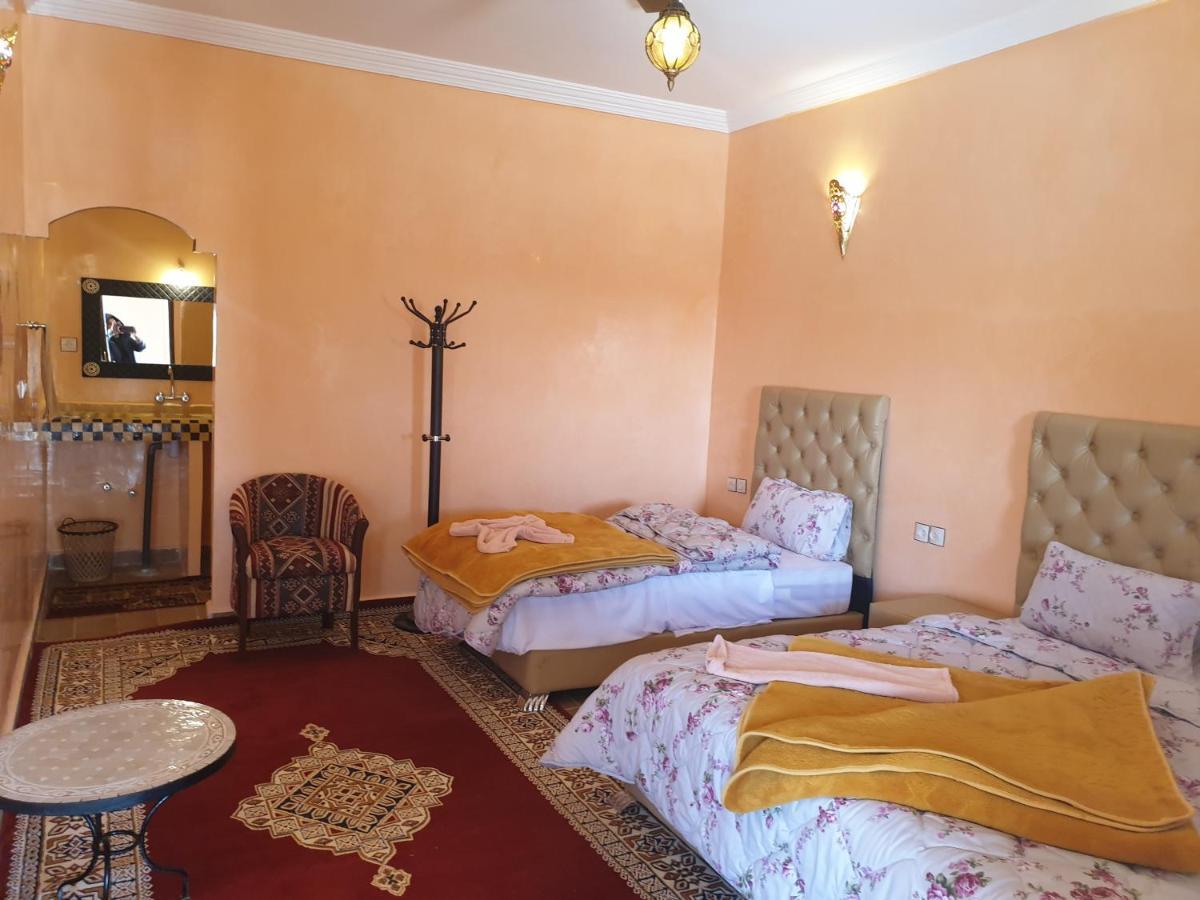 Auberge Sahara Garden Lac Yasmins Extérieur photo