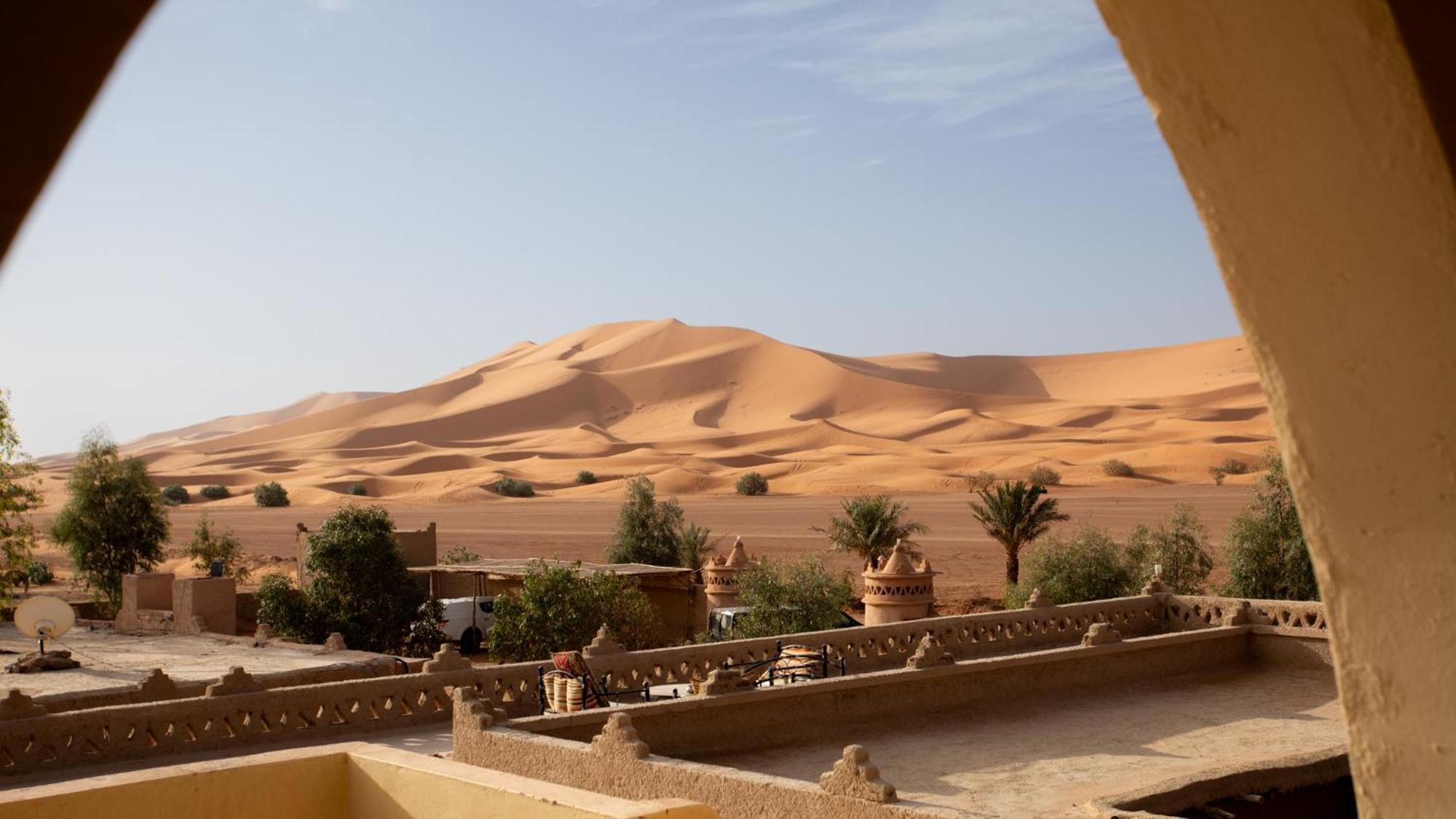 Auberge Sahara Garden Lac Yasmins Extérieur photo